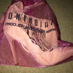 Fashion nova heels